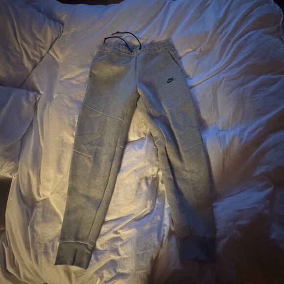 Nike Tech Men's Fleece Joggers - Picture 2 of 6